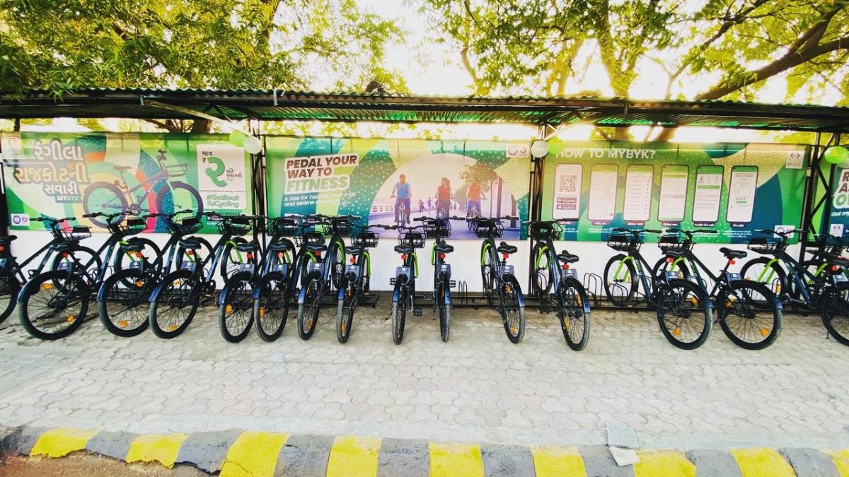 City-wide public cycle sharing system was launched